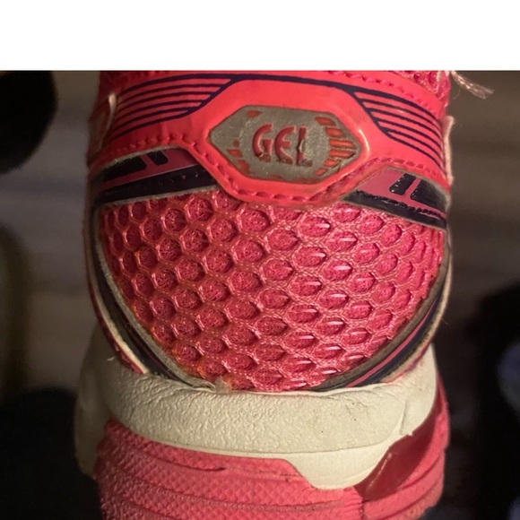 Pink ASICS - Picture 5 of 7